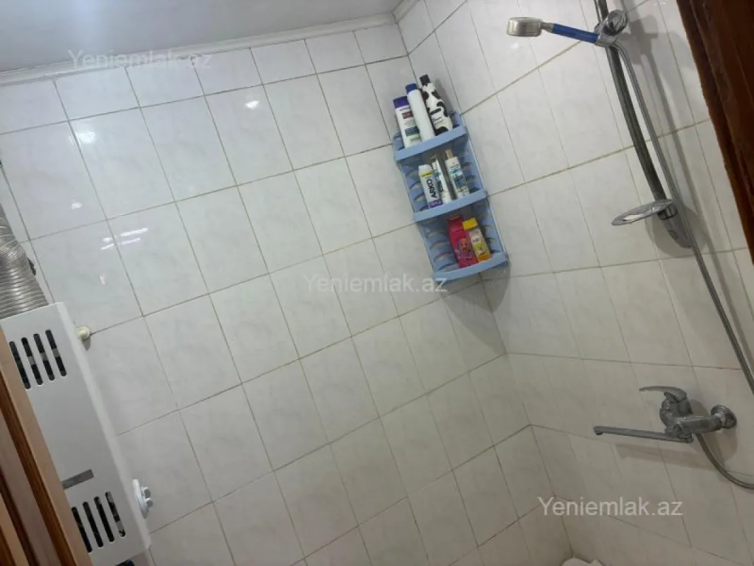 Satılır 3 otaqlı köhnə tikili 70 m²