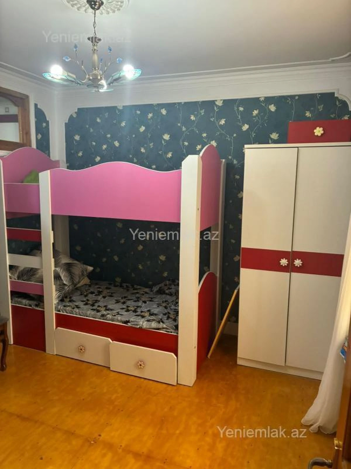 Satılır 3 otaqlı köhnə tikili 70 m²