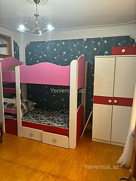 Satılır 3 otaqlı köhnə tikili 70 m²