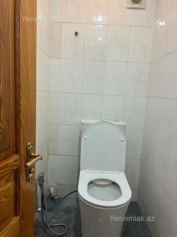 Satılır 3 otaqlı köhnə tikili 70 m²