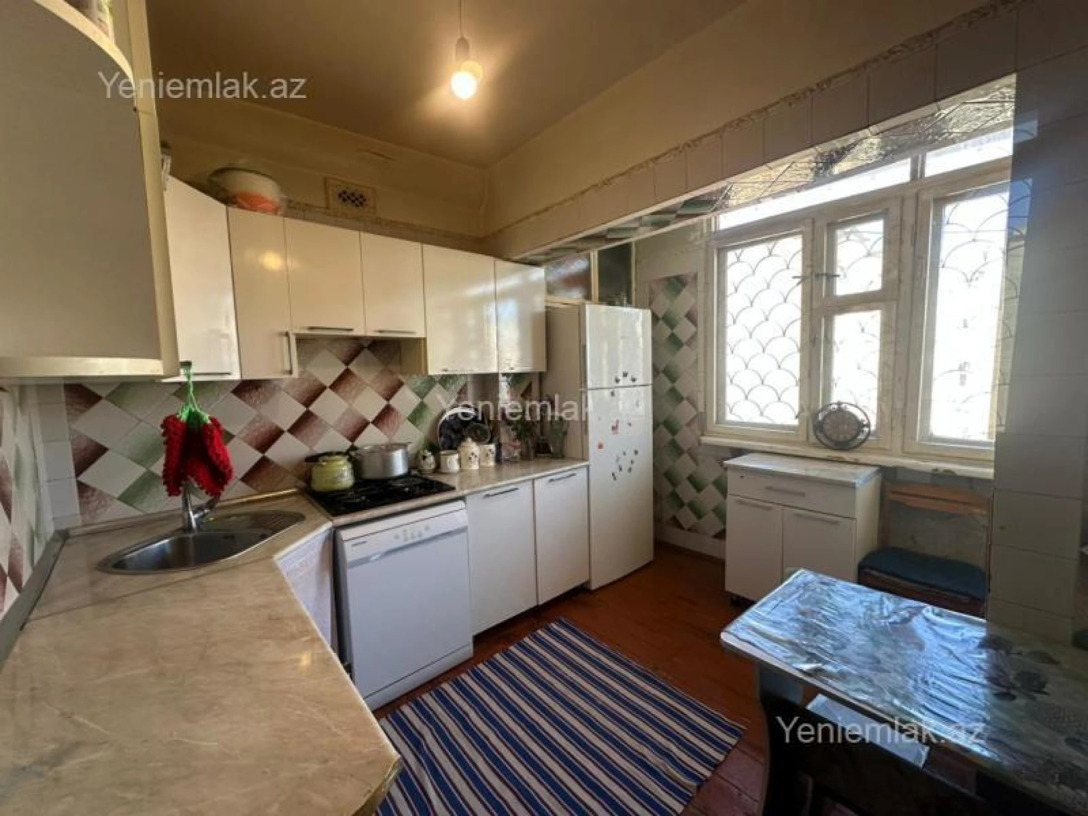 Satılır 5 otaqlı köhnə tikili 120 m²