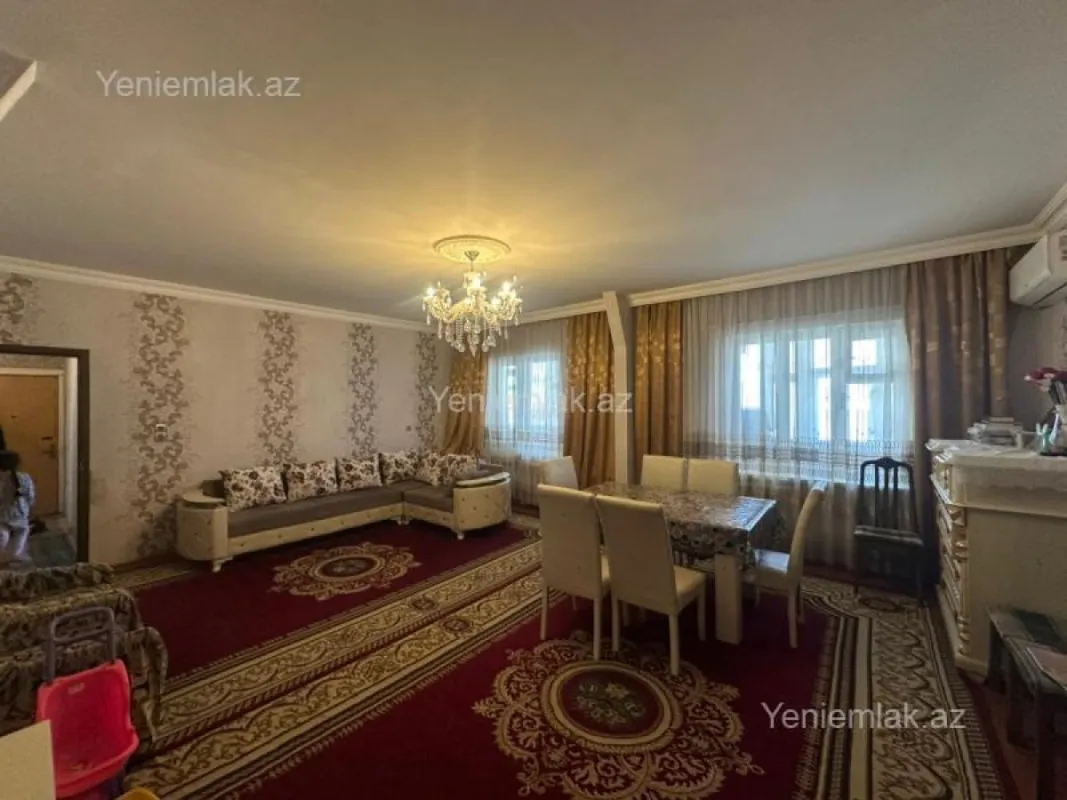 Satılır 5 otaqlı köhnə tikili 120 m²