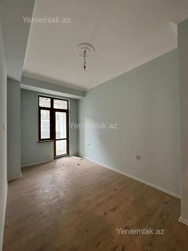 Satılır 2 otaqlı yeni tikili 70 m²