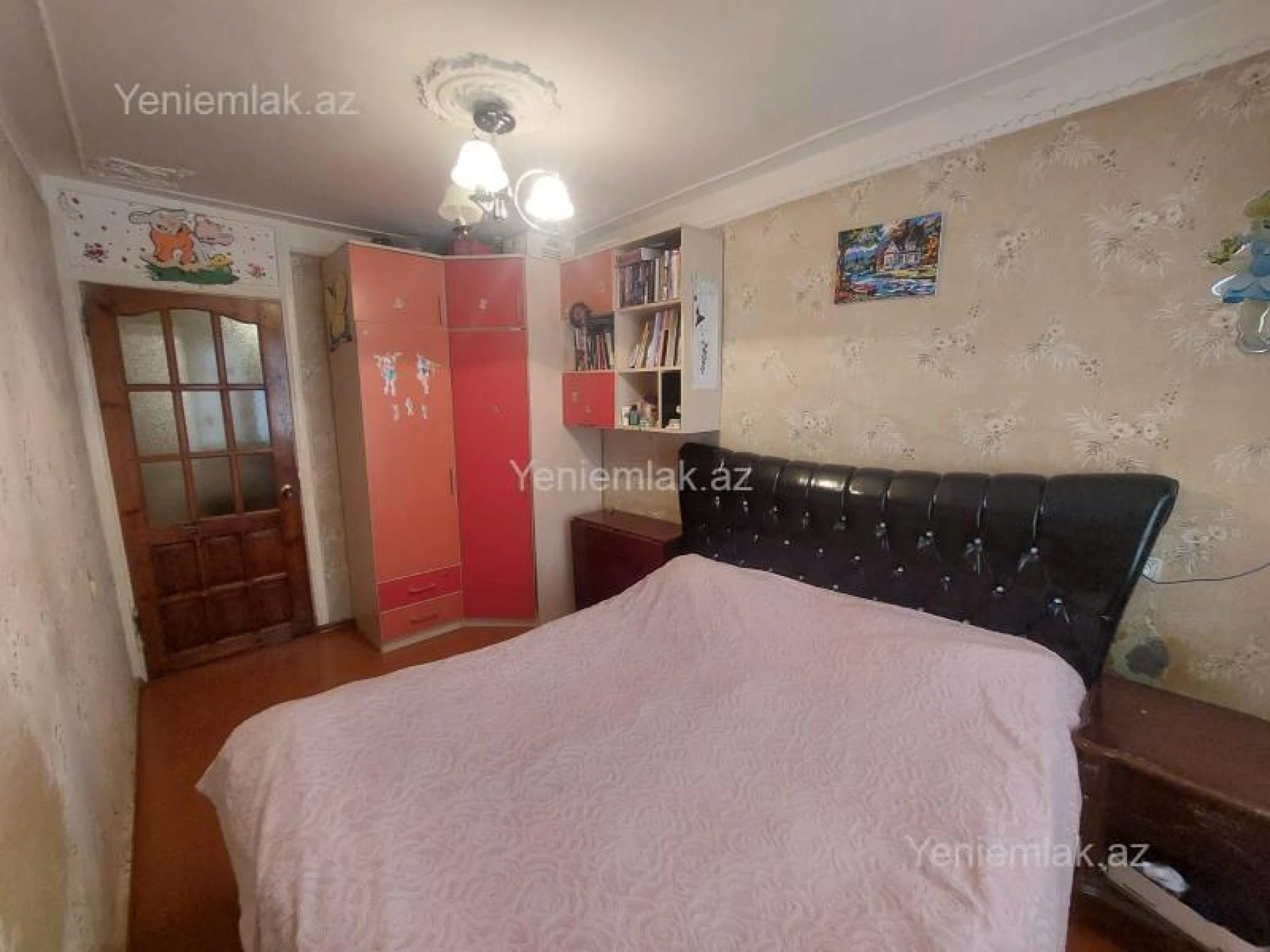Satılır 4 otaqlı köhnə tikili 80 m²
