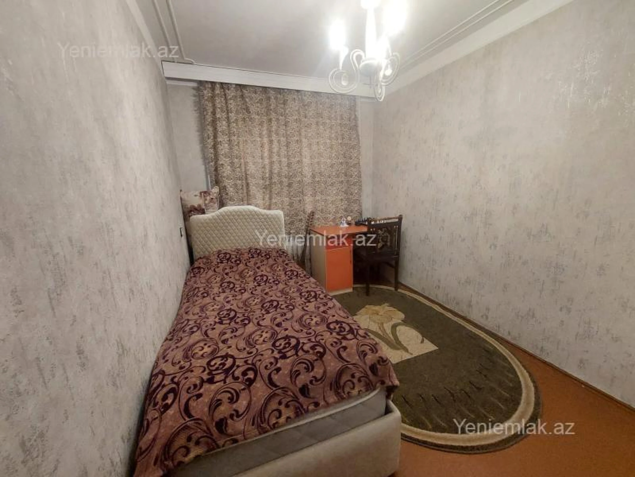 Satılır 4 otaqlı köhnə tikili 80 m²