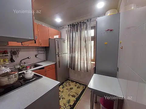 Satılır 4 otaqlı köhnə tikili 80 m²