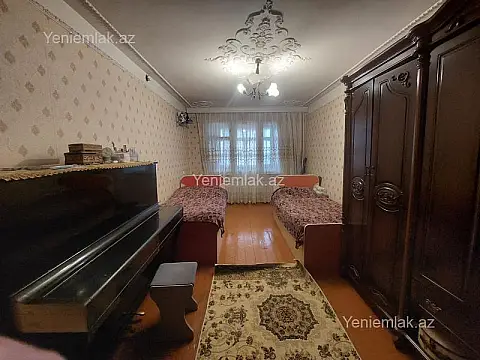 Satılır 4 otaqlı köhnə tikili 80 m²