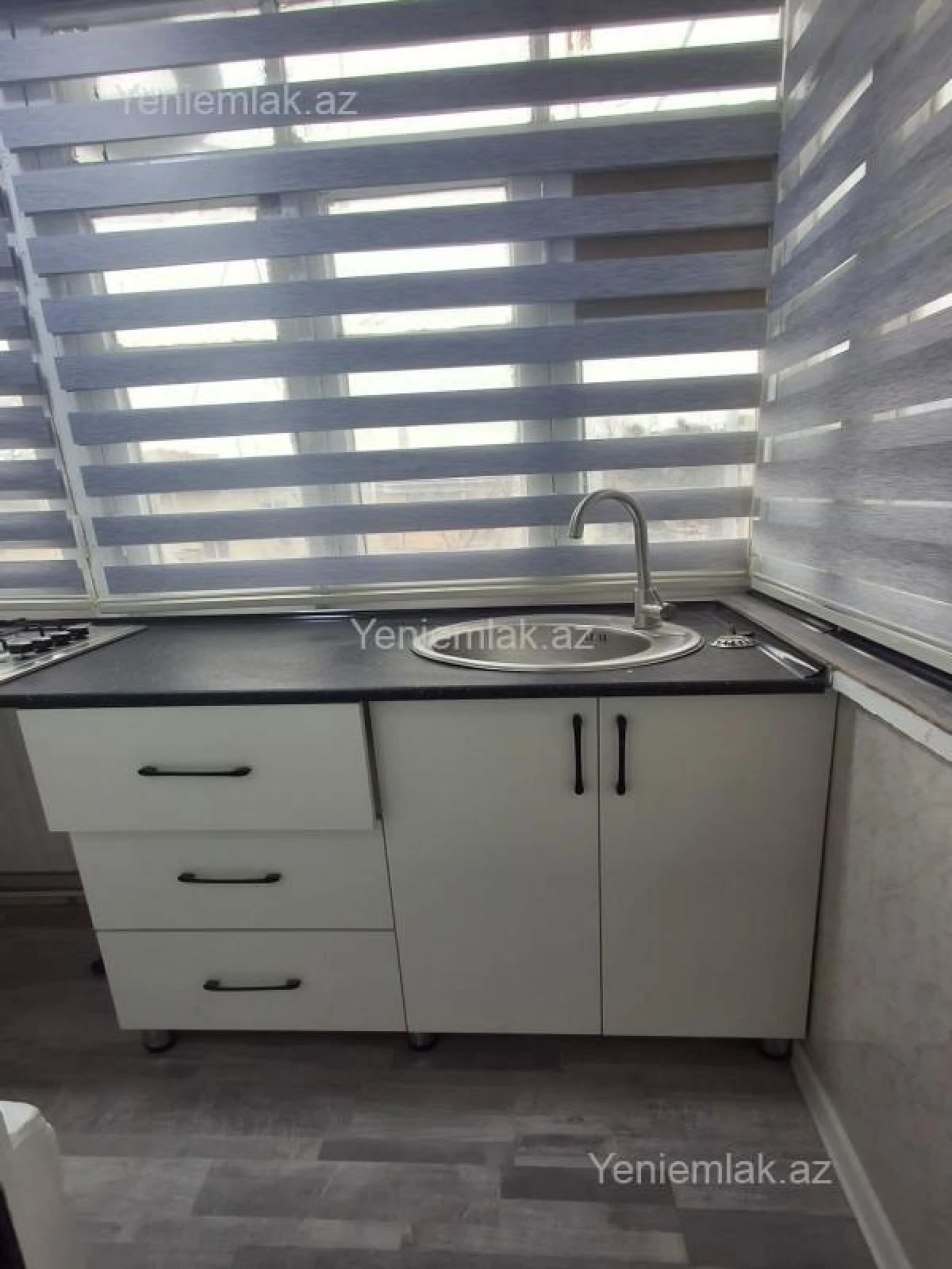 Satılır 2 otaqlı köhnə tikili 36 m²
