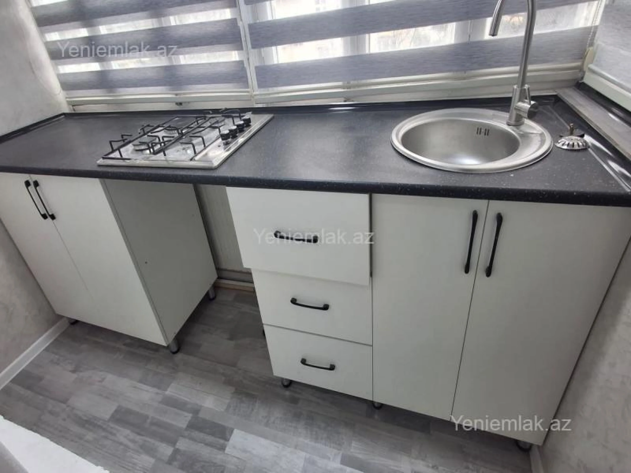 Satılır 2 otaqlı köhnə tikili 36 m²