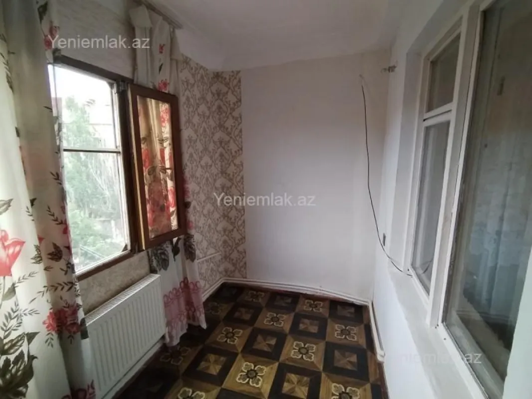 Satılır 2 otaqlı köhnə tikili 41 m²