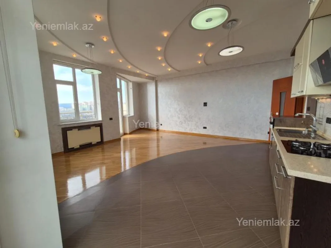 Satılır 3 otaqlı yeni tikili 120 m²