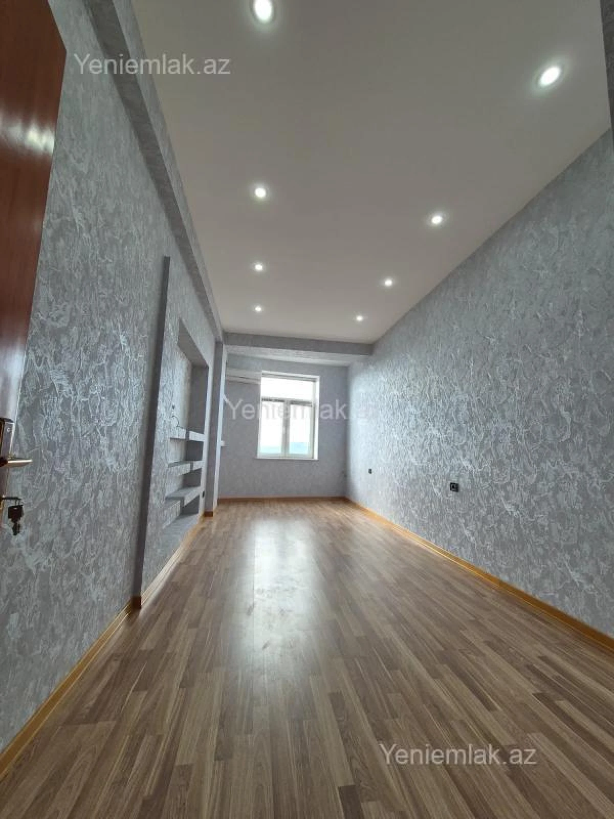 Satılır 3 otaqlı yeni tikili 120 m²