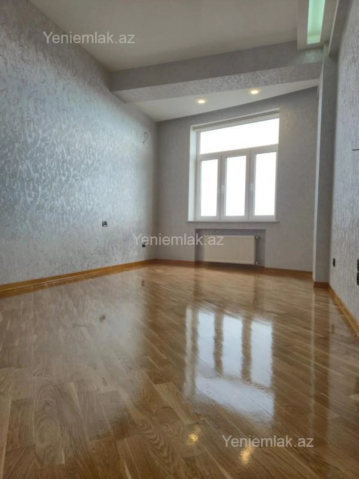 Satılır 3 otaqlı yeni tikili 120 m²