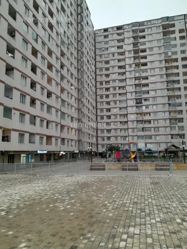 Satılır 3 otaqlı yeni tikili 78 m²