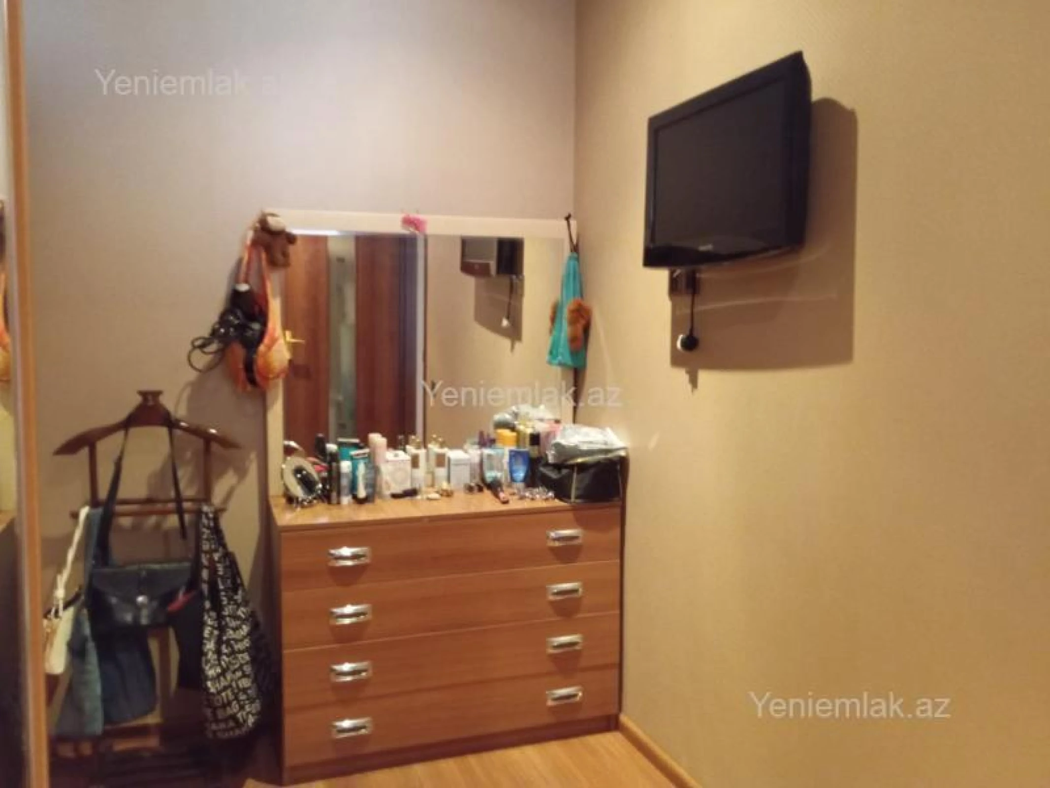 Satılır 3 otaqlı yeni tikili 78 m²