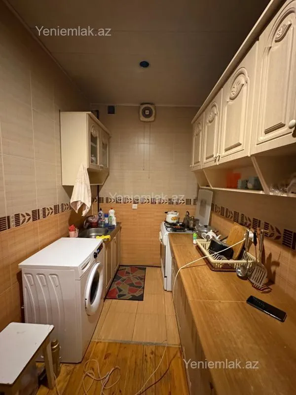 Satılır 4 otaqlı köhnə tikili 115 m²