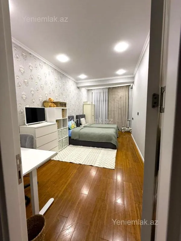 Satılır 3 otaqlı yeni tikili 105 m²