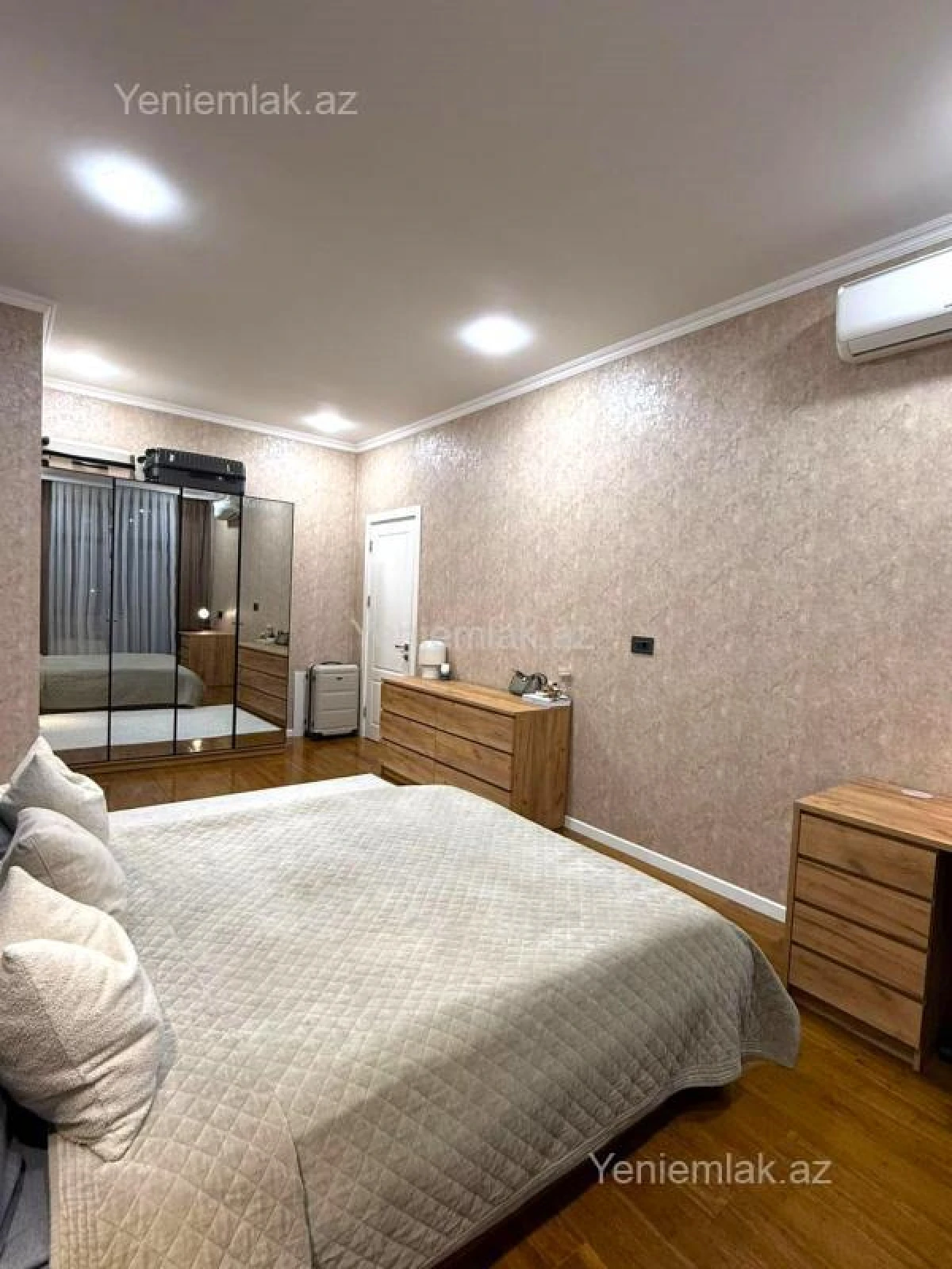 Satılır 3 otaqlı yeni tikili 105 m²