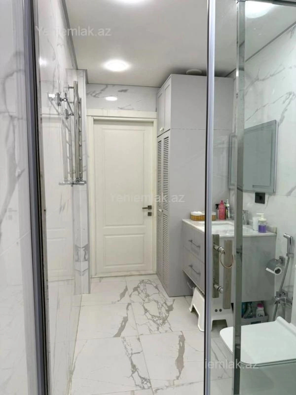 Satılır 3 otaqlı yeni tikili 105 m²