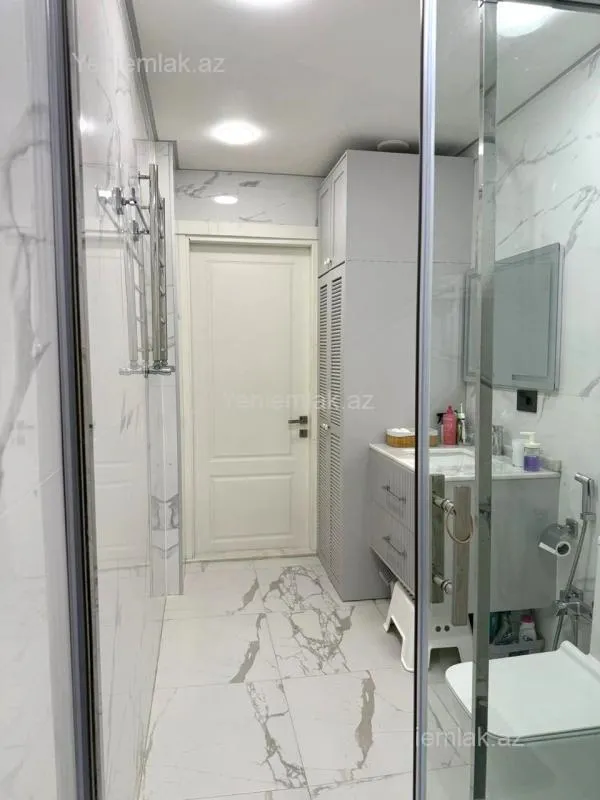 Satılır 3 otaqlı yeni tikili 105 m²