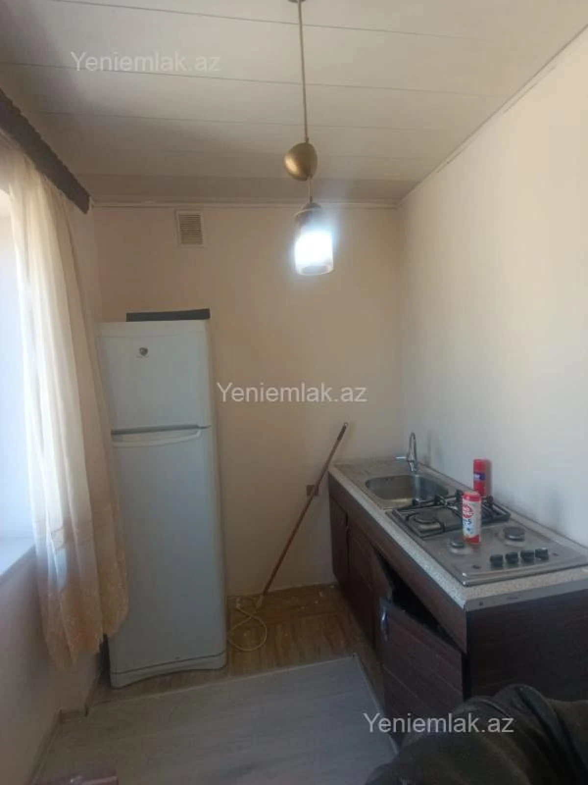 Satılır 1 otaqlı köhnə tikili 35 m²