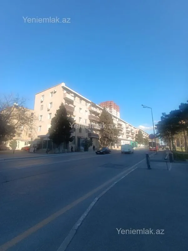 Satılır 1 otaqlı köhnə tikili 35 m²