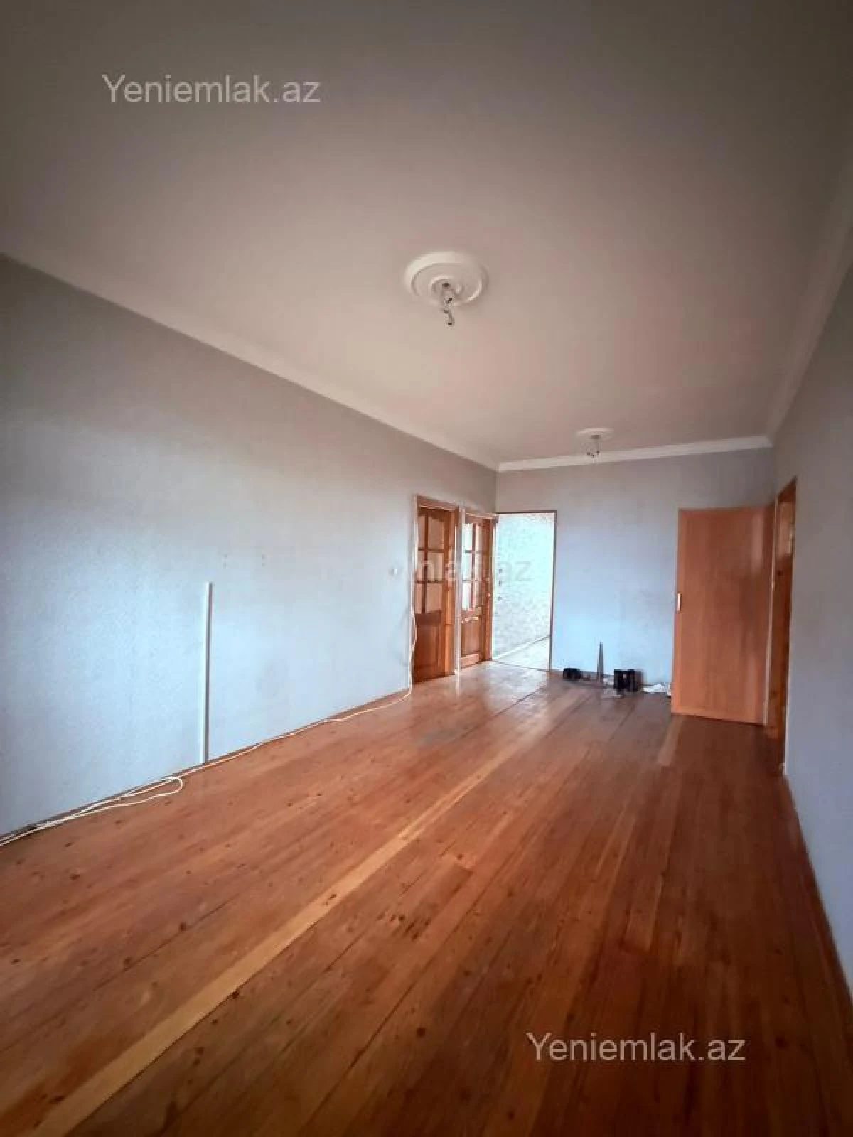 Satılır 4 otaqlı köhnə tikili 110 m²