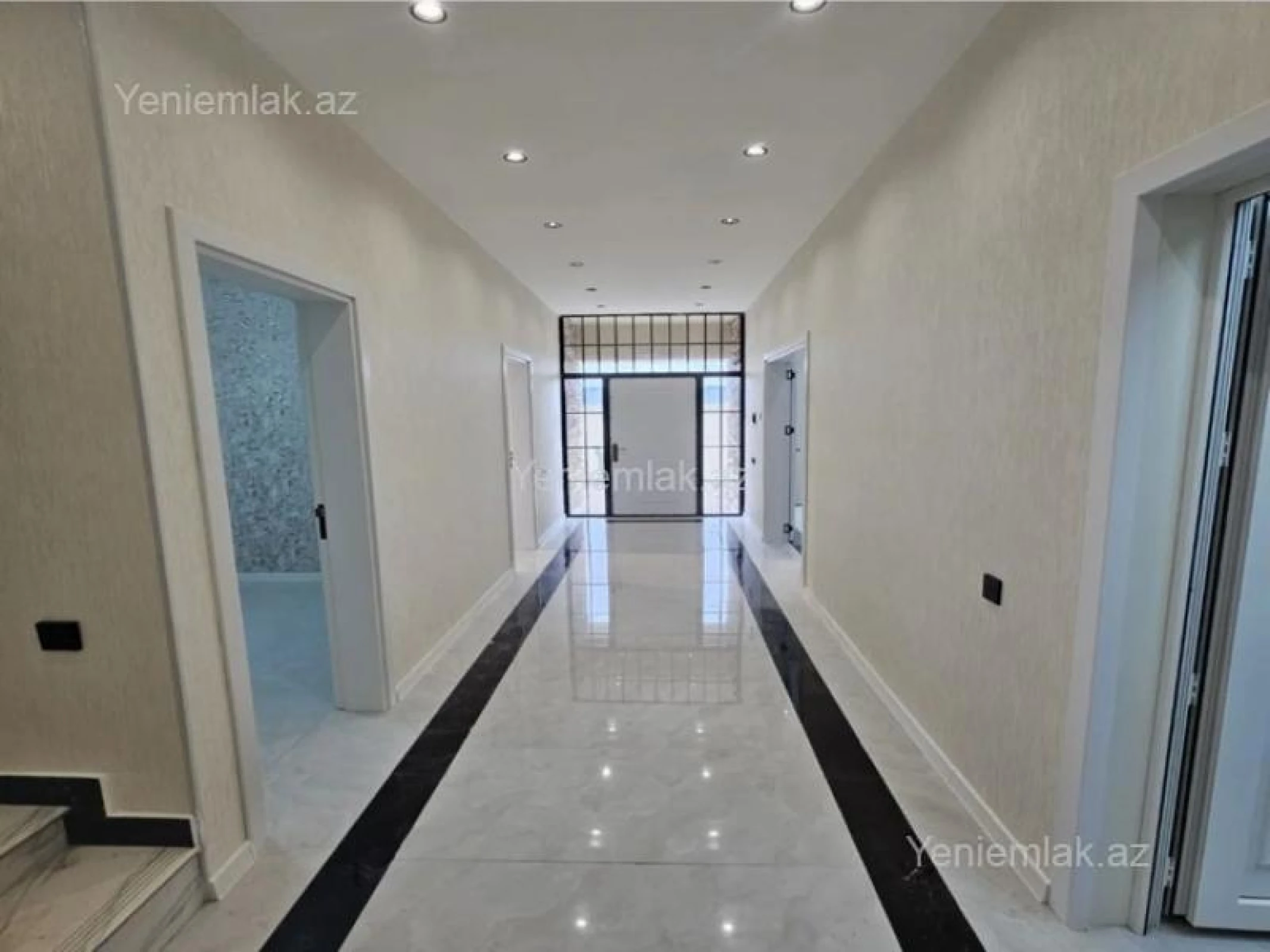 Satılır 5 otaqlı həyət evi 200 m²