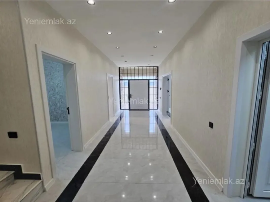 Satılır 5 otaqlı həyət evi 200 m²