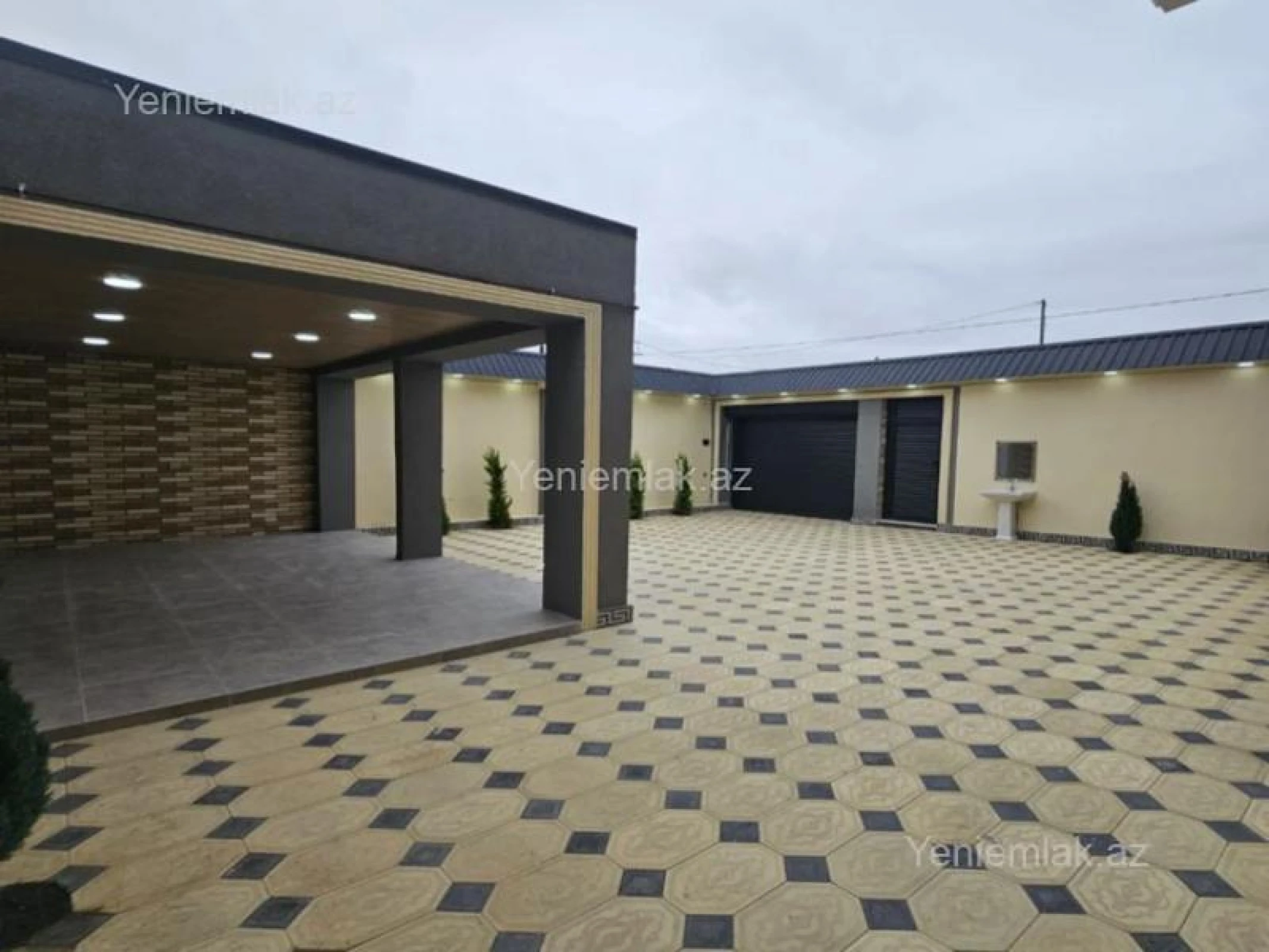 Satılır 5 otaqlı həyət evi 200 m²