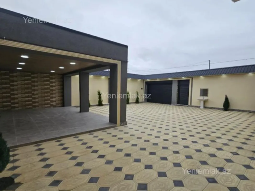Satılır 5 otaqlı həyət evi 200 m²