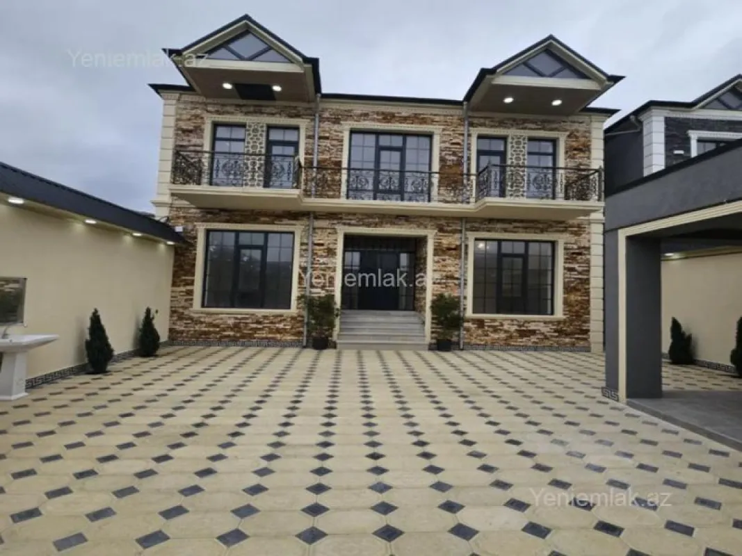 Satılır 5 otaqlı həyət evi 200 m²
