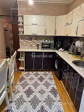 Satılır 2 otaqlı köhnə tikili 55 m²