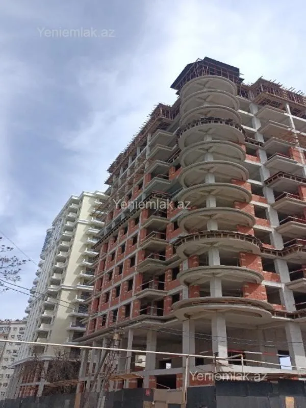 Satılır 4 otaqlı yeni tikili 190 m²