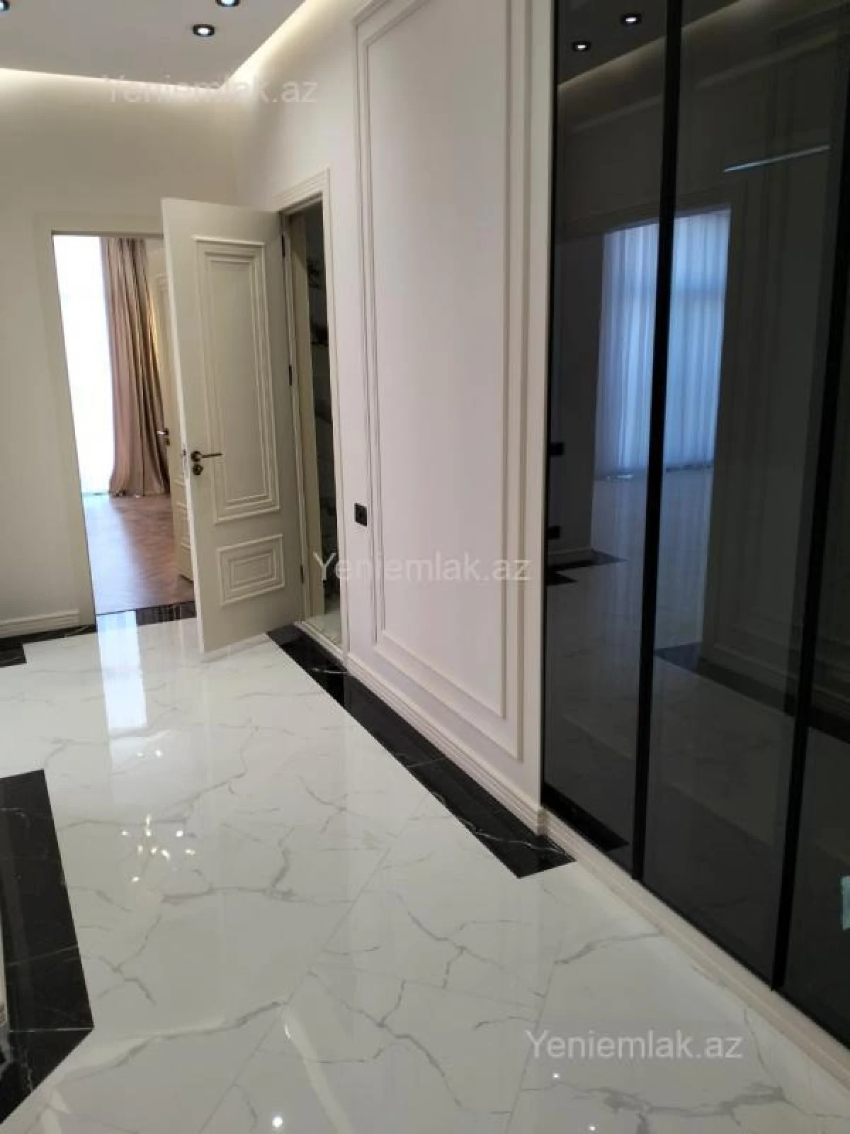 Satılır 3 otaqlı yeni tikili 131 m²