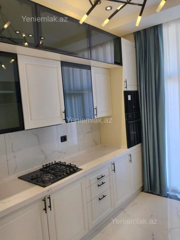 Satılır 3 otaqlı yeni tikili 131 m²