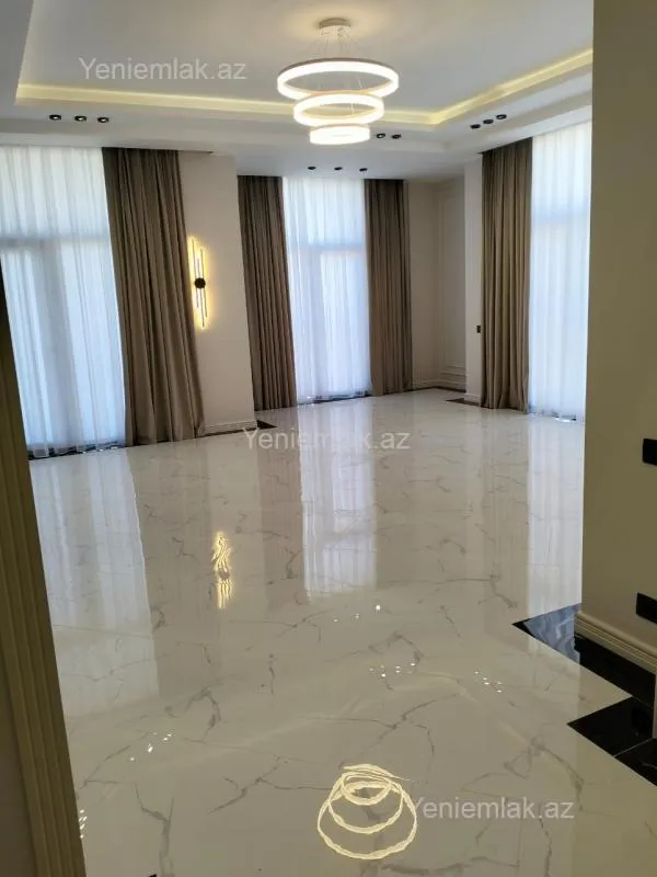 Satılır 3 otaqlı yeni tikili 131 m²