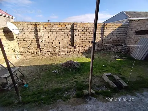Satılır 3 otaqlı həyət evi 100 m²
