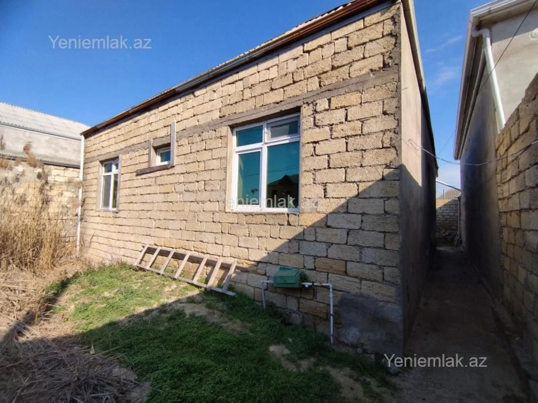 Satılır 3 otaqlı həyət evi 100 m²