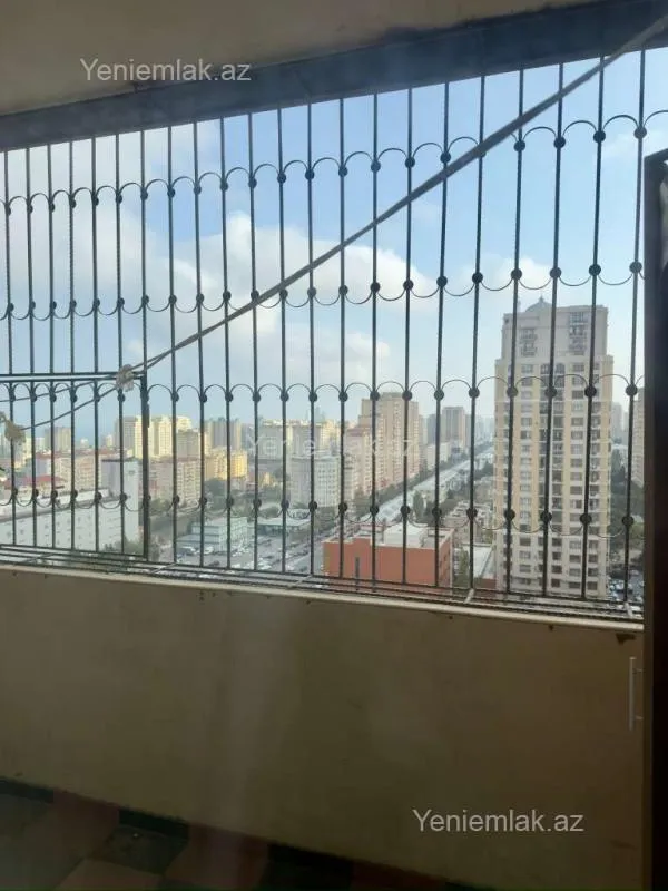 Satılır 3 otaqlı yeni tikili 140 m²
