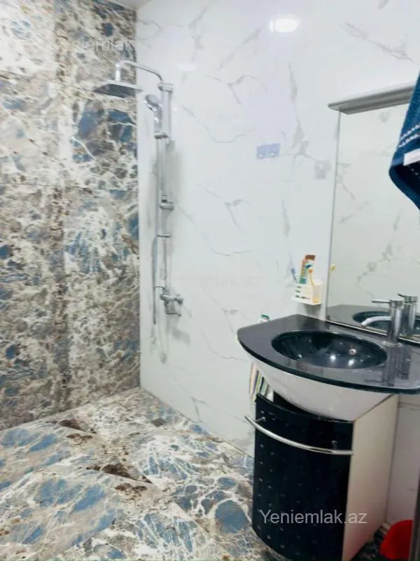 Satılır 3 otaqlı yeni tikili 140 m²