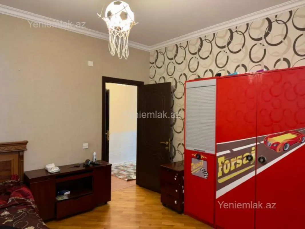 Satılır 3 otaqlı yeni tikili 140 m²