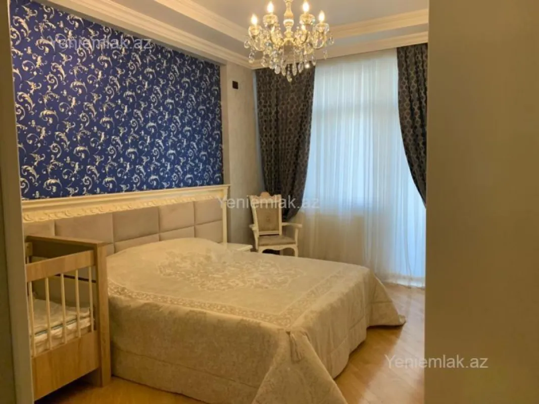 Satılır 4 otaqlı yeni tikili 220 m²
