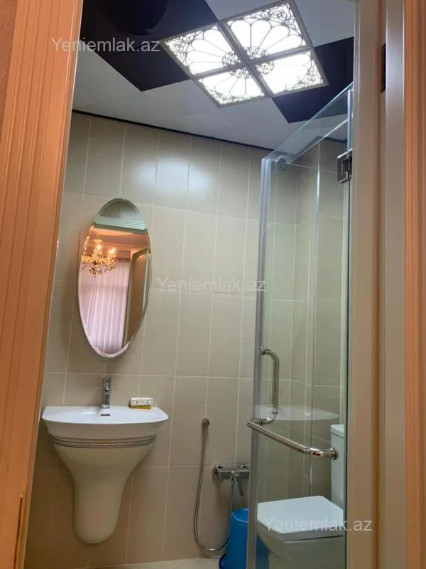 Satılır 4 otaqlı yeni tikili 220 m²