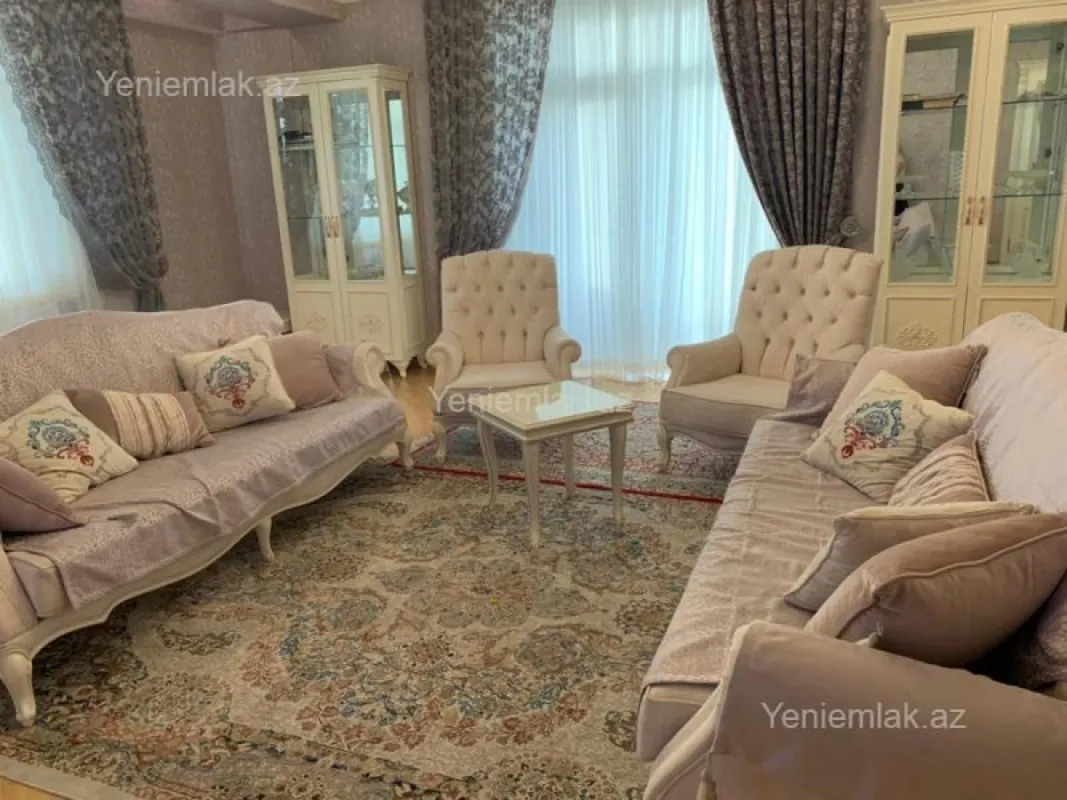 Satılır 4 otaqlı yeni tikili 220 m²