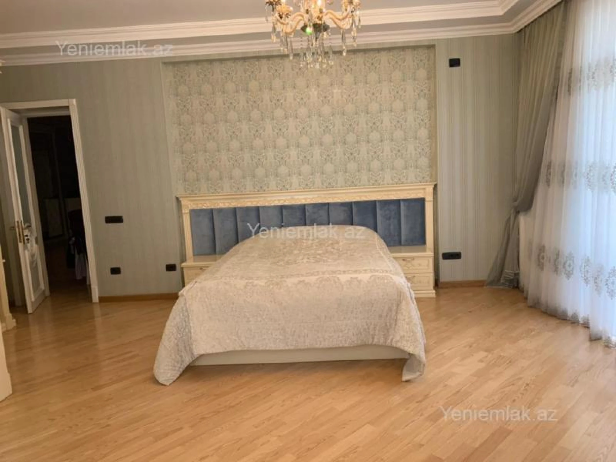 Satılır 4 otaqlı yeni tikili 220 m²