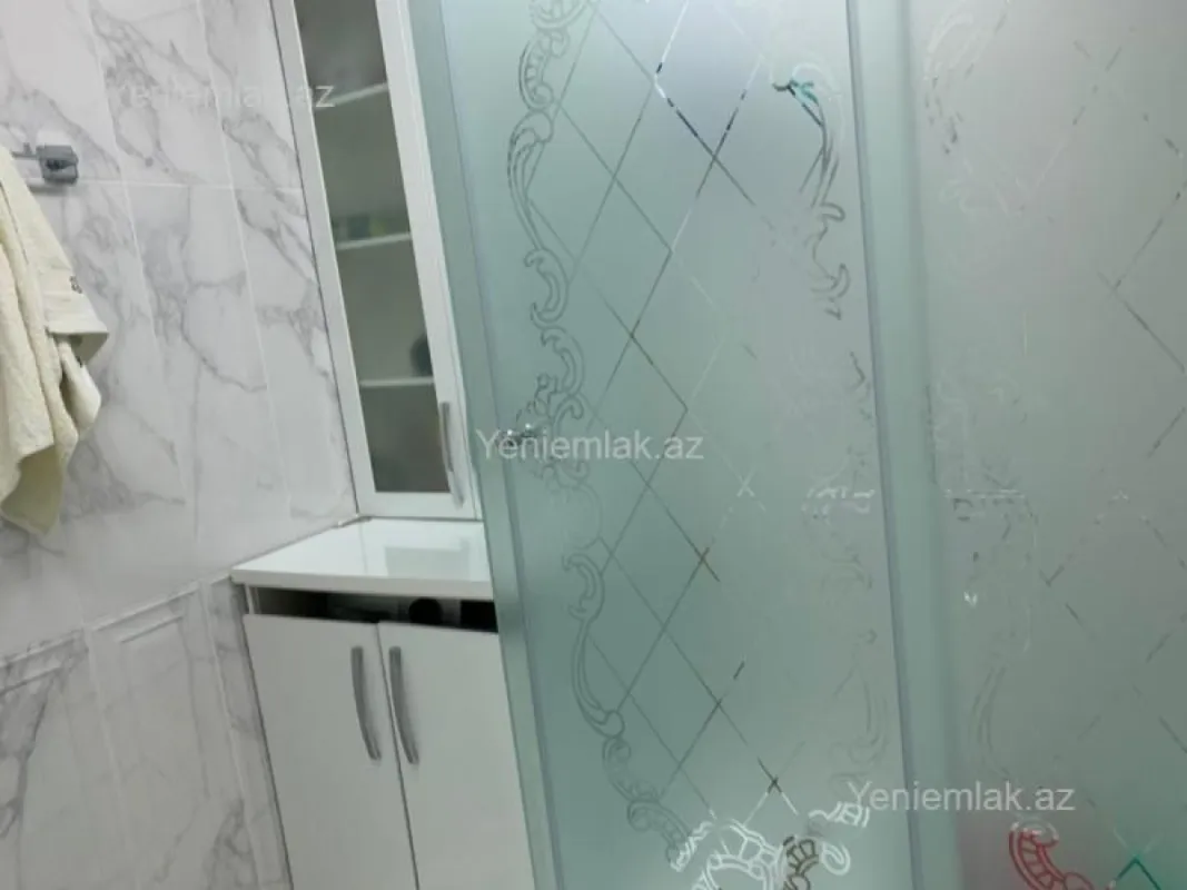 Satılır 4 otaqlı yeni tikili 220 m²