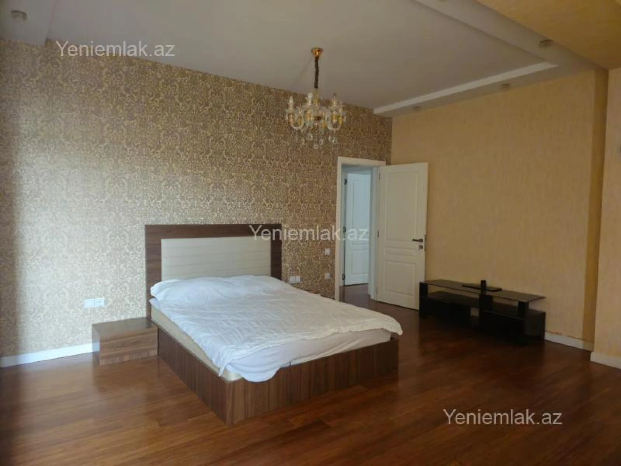 Satılır 4 otaqlı yeni tikili 185 m²