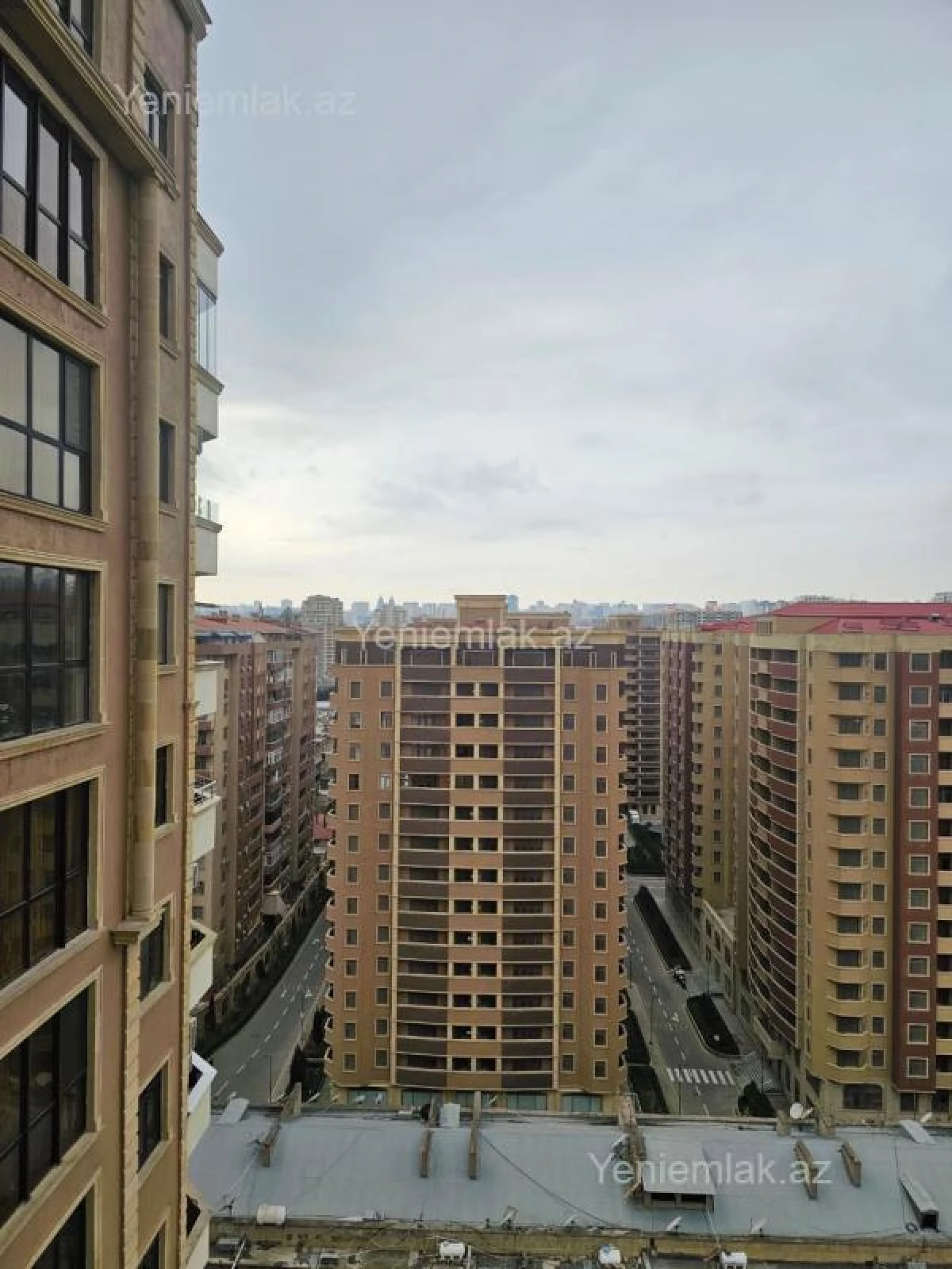 Satılır 4 otaqlı yeni tikili 185 m²