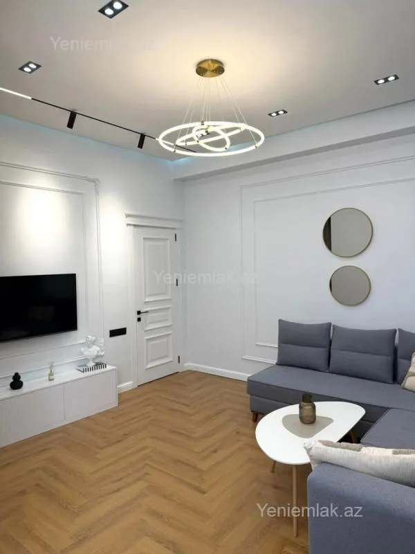 Satılır 3 otaqlı yeni tikili 82 m²